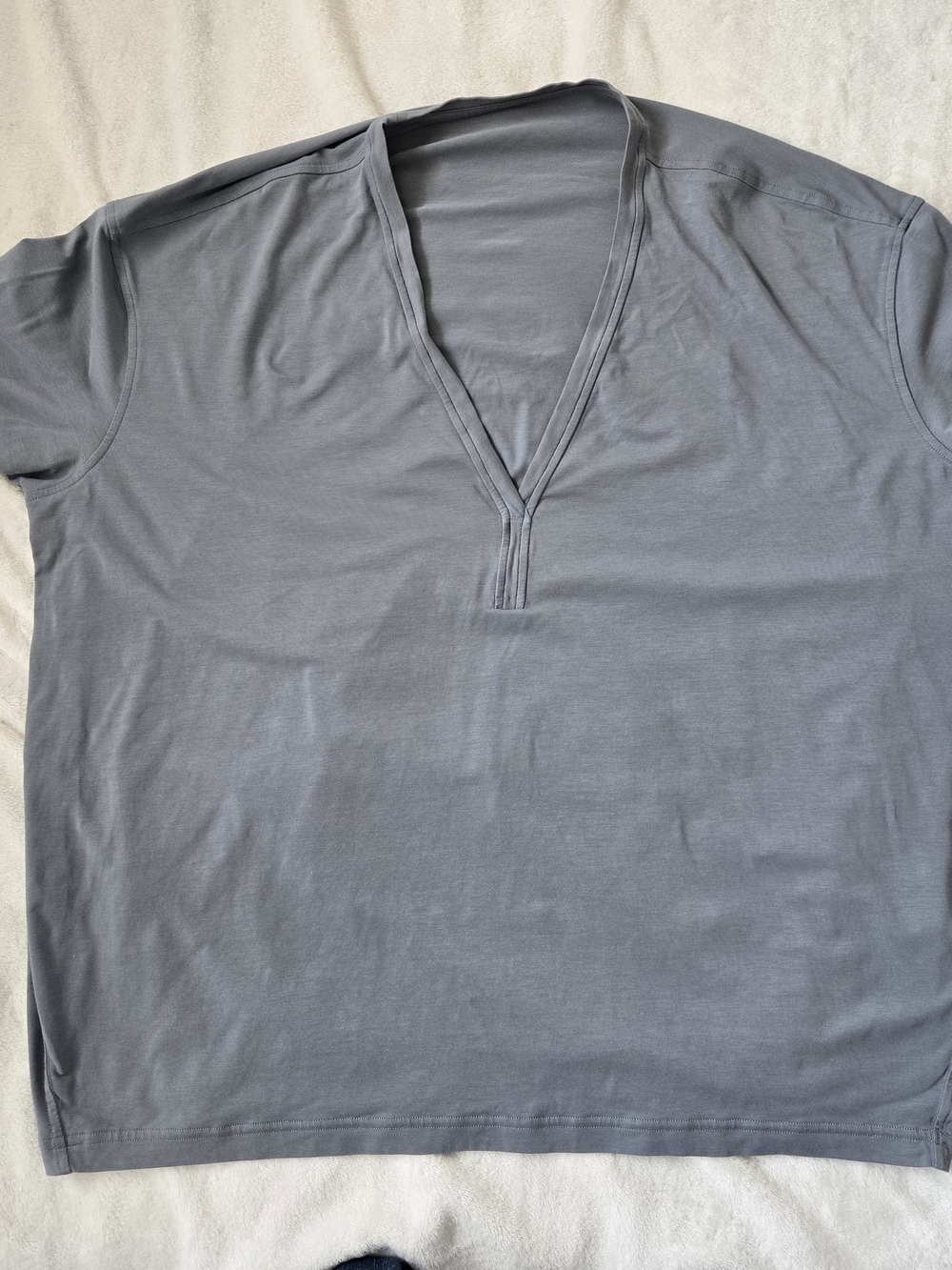 Women's V-Neck Short Sleeve Shirt - Gray